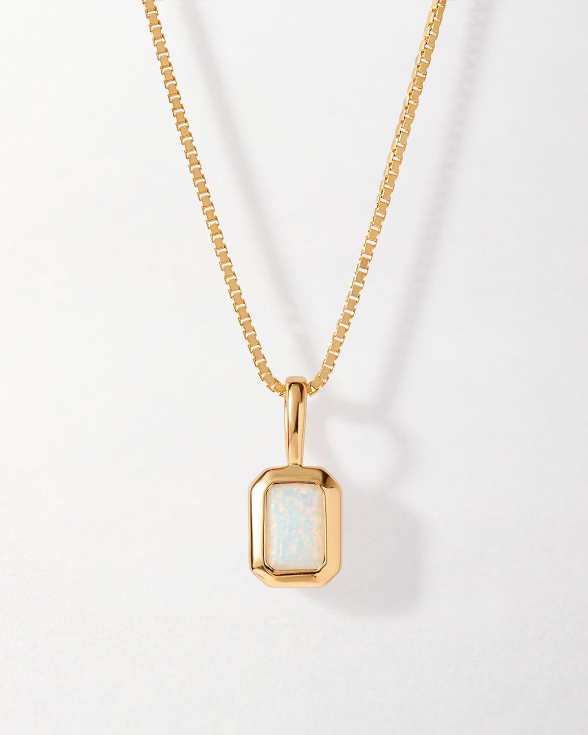 Colar Retângulo Pedra do Mês - Outubro (Opala) - Ouro 18K | SILLENE