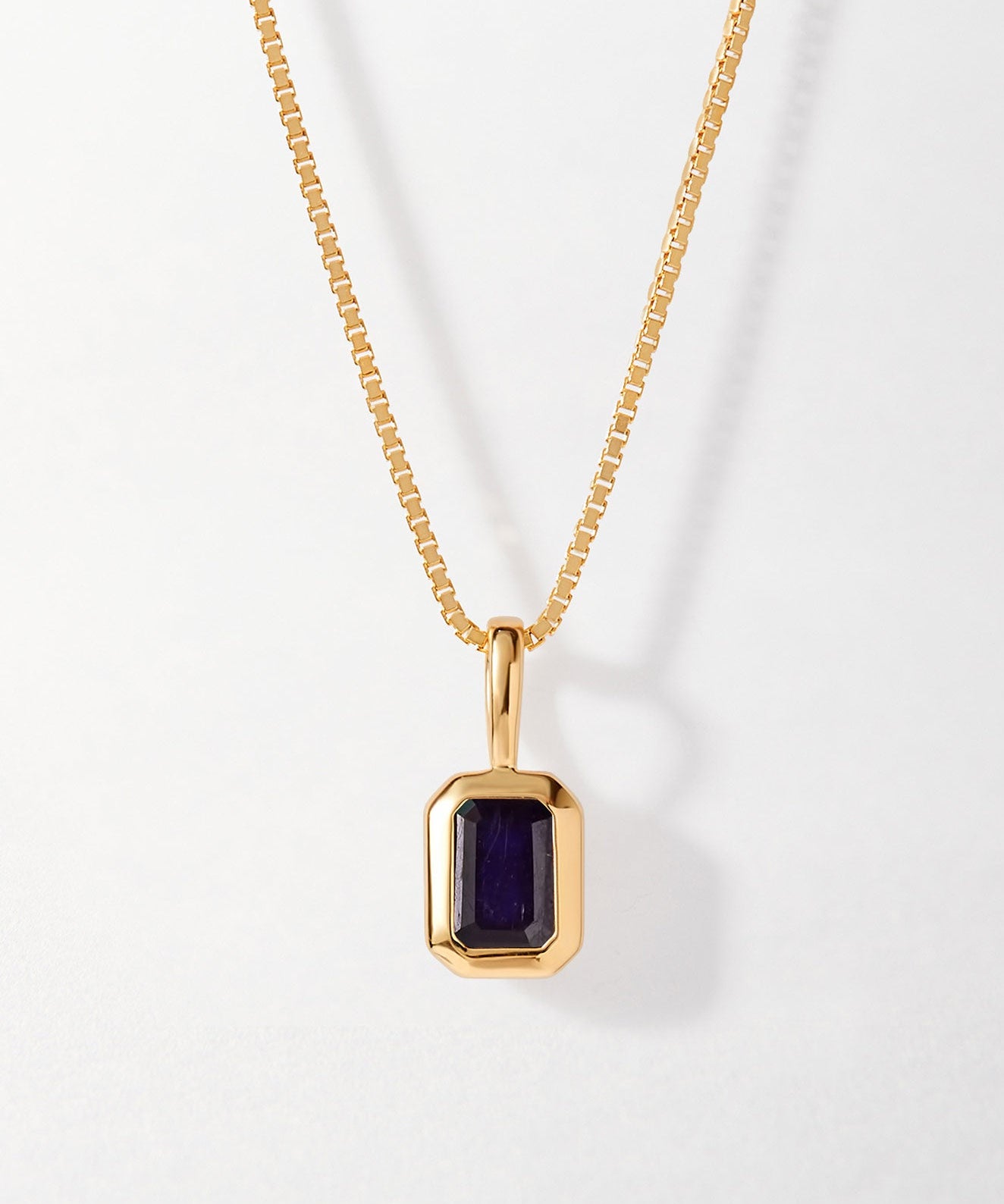 Colar Retângulo Pedra do Mês - Setembro (Safira Azul) - Ouro 18K | SILLENE