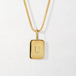 Letra U do Colar Tag Inicial - Ouro 18K | SILLENE