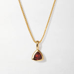 Colar Triângulo com Granada - Ouro 18K | SILLENE