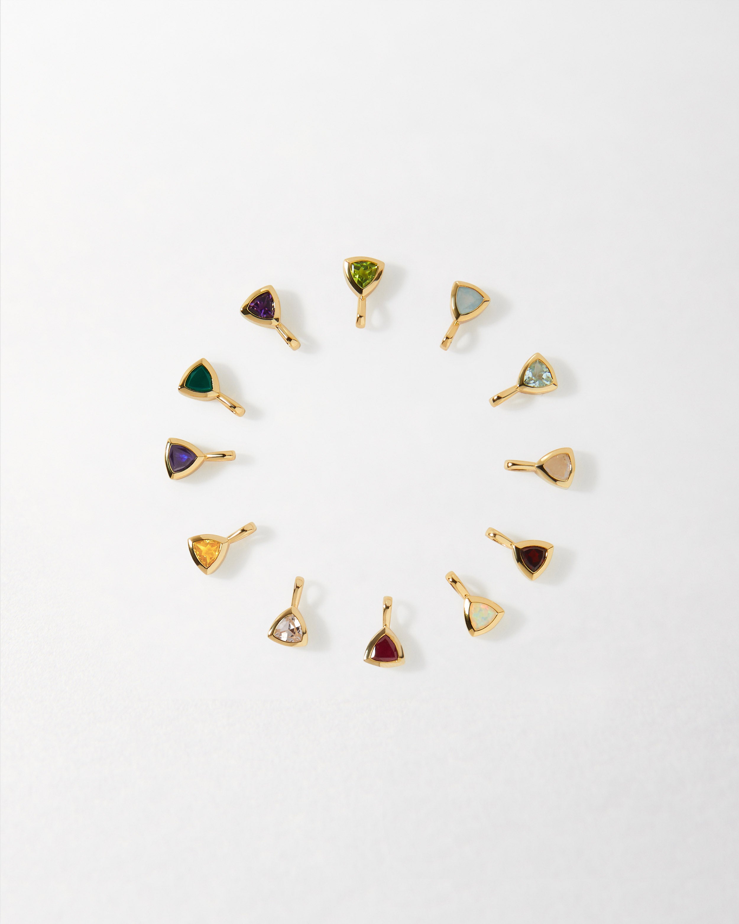 Colar Triângulo com Granada - Ouro 18K - referência 05 | SILLENE