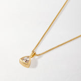 Colar Triângulo Pedra do Mês - Abril (Topázio Branco) - Ouro 18K | SILLENE