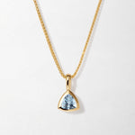 Colar Triângulo Pedra do Mês - Dezembro (Topázio Azul) - Ouro 18K | SILLENE