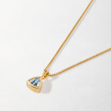 Colar Triângulo Pedra do Mês - Dezembro (Topázio Azul) - Ouro 18K | SILLENE