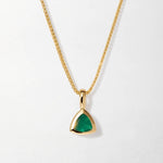 Colar Triângulo Pedra do Mês - Maio (Ônix Verde) - Ouro 18K | SILLENE