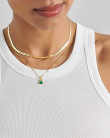 Colar Triângulo Pedra do Mês - Maio (Ônix Verde) - Ouro 18K | SILLENE