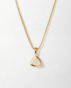 Colar Triângulo Pedra do Mês - Outubro (Opala) - Ouro 18K | SILLENE