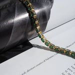 Pulseira Bisel Ballier Esmeralda Verde - Prata em uso | SILLENE