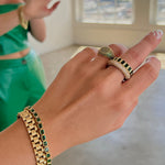 Pulseira Bisel Ballier Esmeralda Verde - Prata em uso | SILLENE