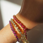 Detalhe da Pulseira Bisel Ballier Rosa - Ouro 18K | SILLENE