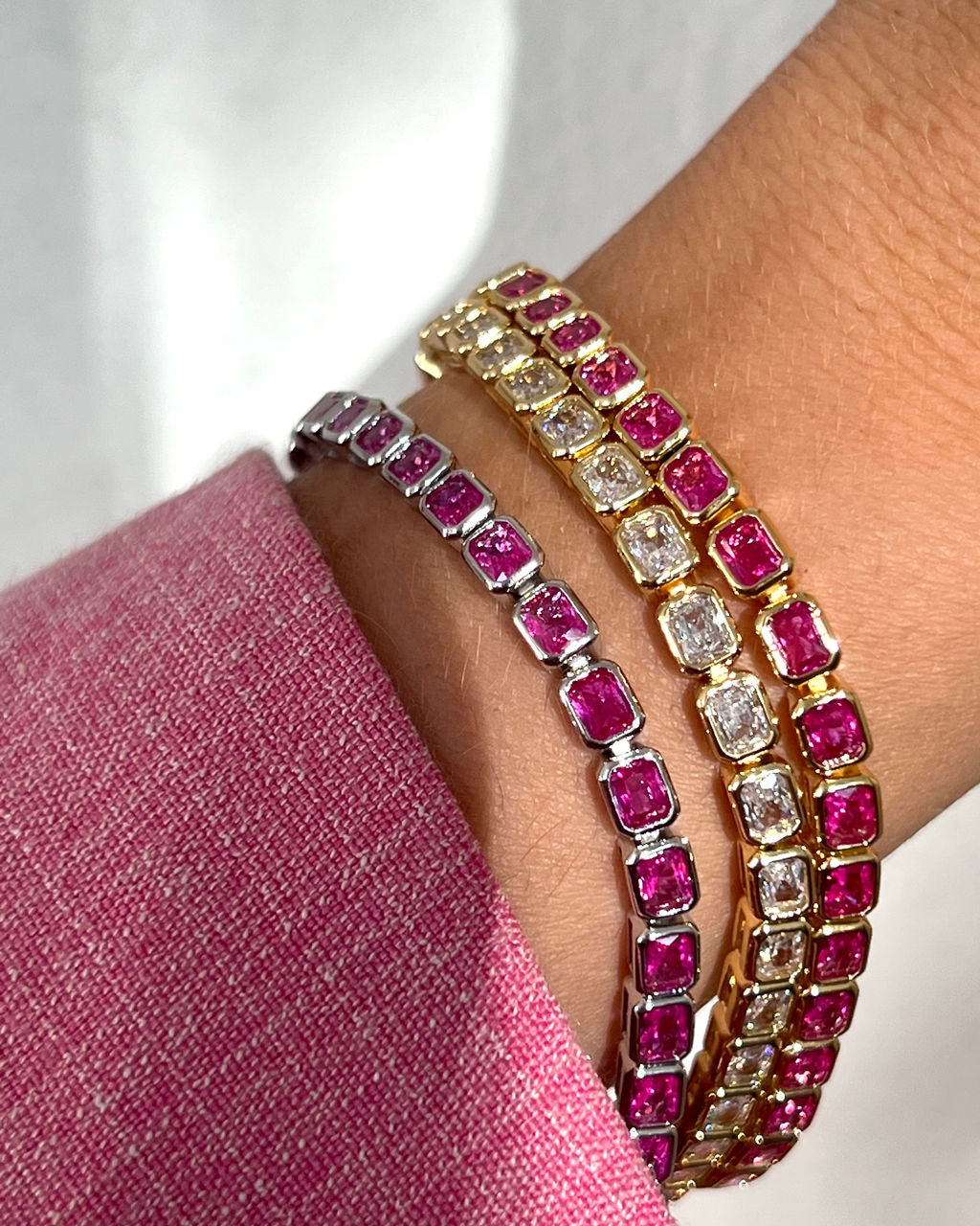 Pulseira Bisel Ballier Rosa - Ouro 18K em uso | SILLENE