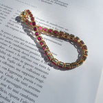 Pulseira Bisel Ballier Rubi Vermelho - Ouro 18K em uso | SILLENE