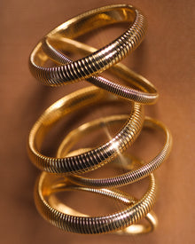 Pulseira Corrente Cobra Flex - Ouro 18K em uso | SILLENE