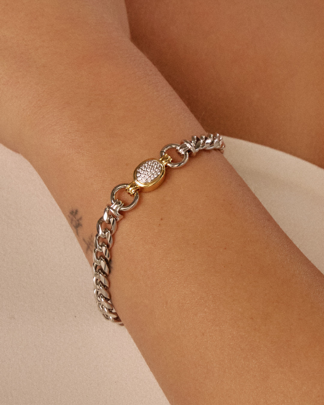Pulseira Pave Elos Ovais - Ouro | SILLENE