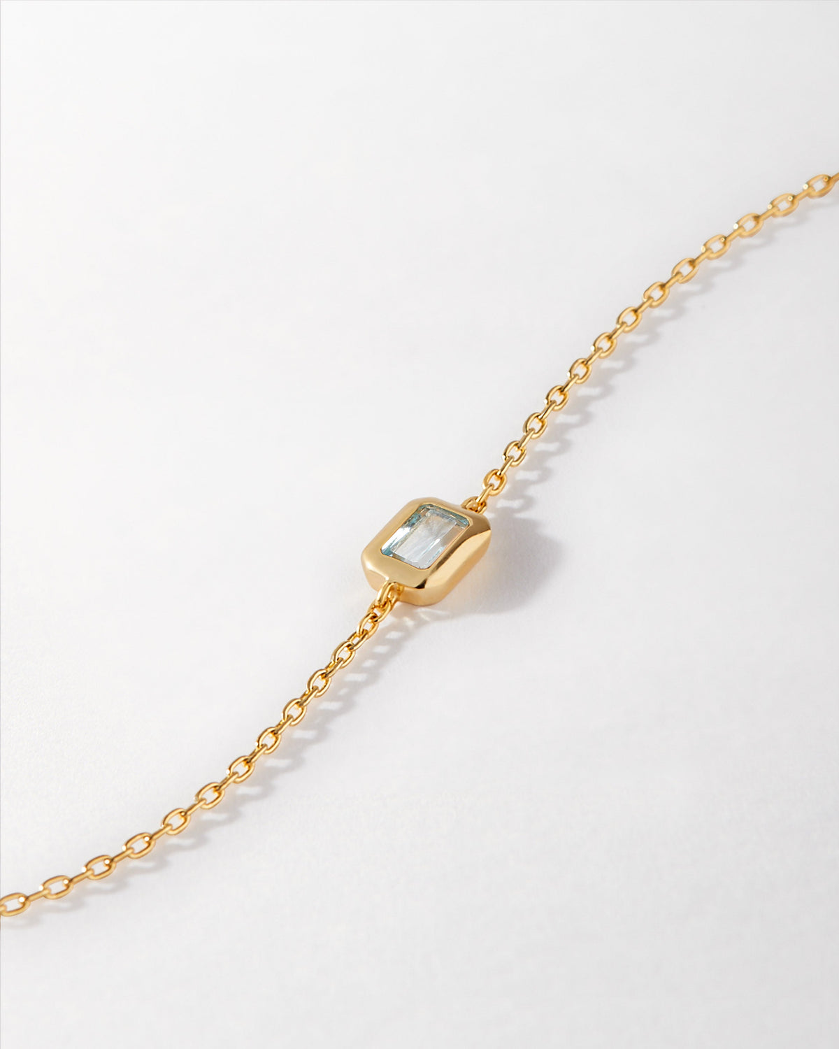 Pulseira Pingente Pedra do Mês - Dezembro (Topázio Azul) - Ouro 18K | SILLENE