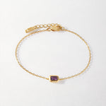 Pulseira Pingente Pedra do Mês - Fevereiro (Ametista) - Ouro 18K em uso | SILLENE