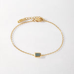 Pulseira Pingente Pedra do Mês - Março (Água-marinha) - Ouro 18K em uso | SILLENE