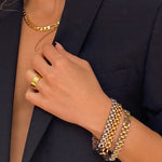 Pulseira Timepiece - Ouro 18K em uso | SILLENE