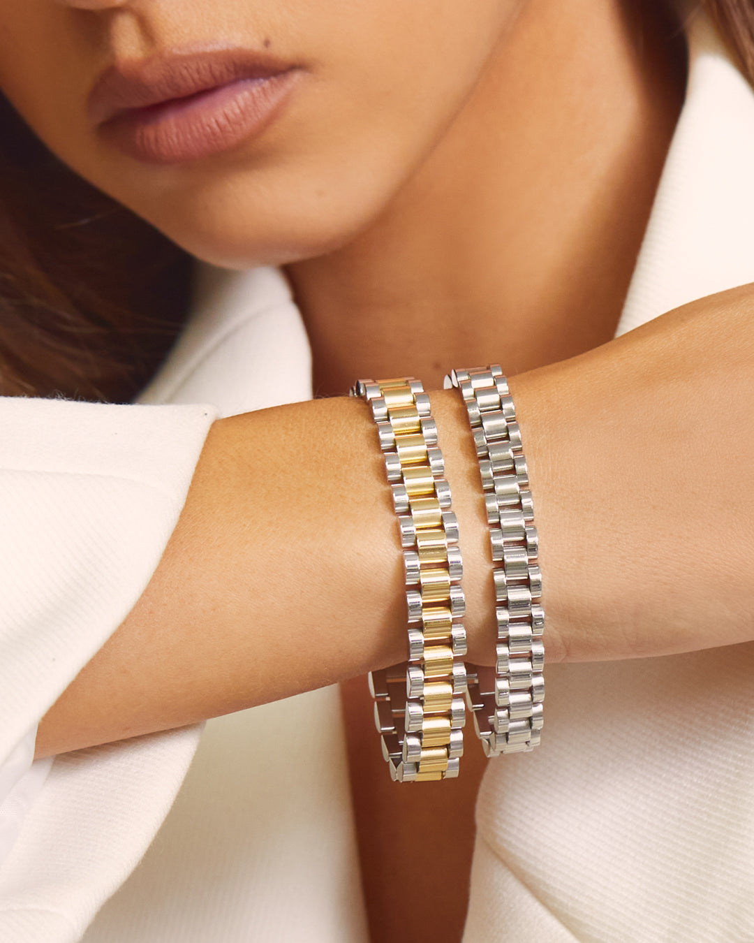 Pulseira Timepiece - Prata em uso | SILLENE